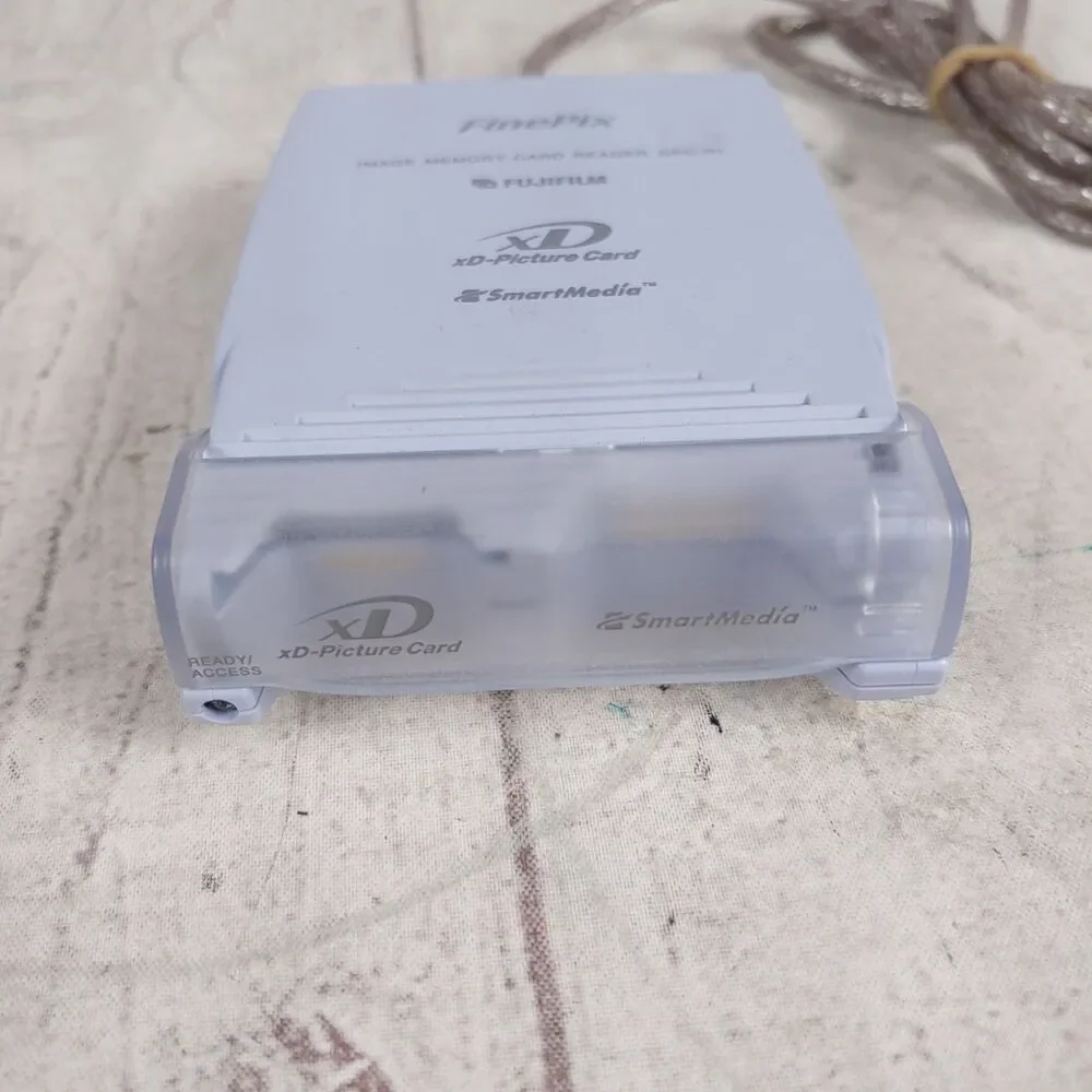 Fujifilm DPC-R1 FinePix Image Memory Picture Card Reader USB - TESTED WORKING